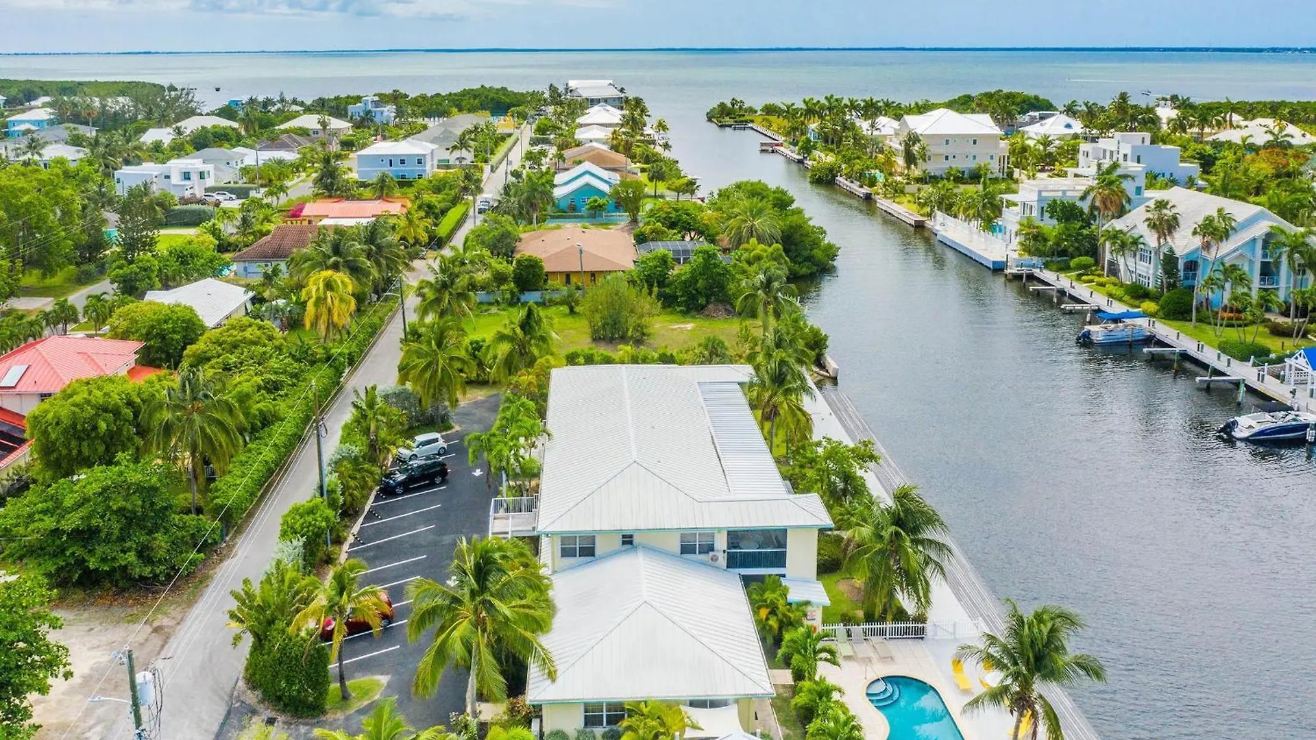 Semesterbostad Snug Harbour View Condo #6 George Town Caymanöarna